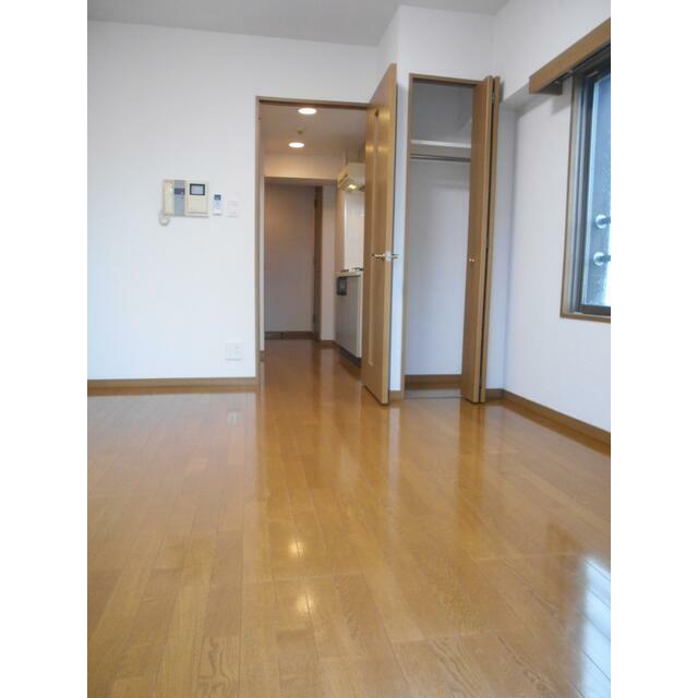 居室・リビング　（同タイプ別部屋参考写真）