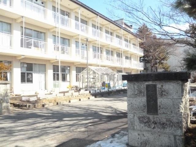 小学校　長野市立昭和小学校（小学校）まで392m