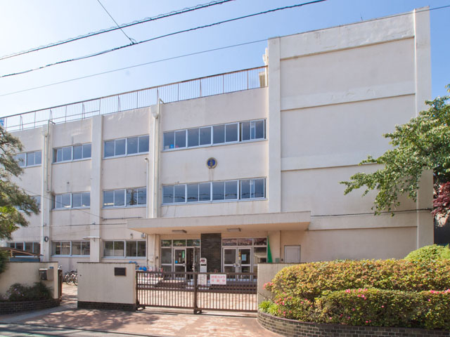中学校　葛飾区立小松中学校（中学校）まで786m