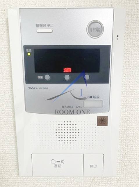 セキュリティ　モニター付きインターホンです。