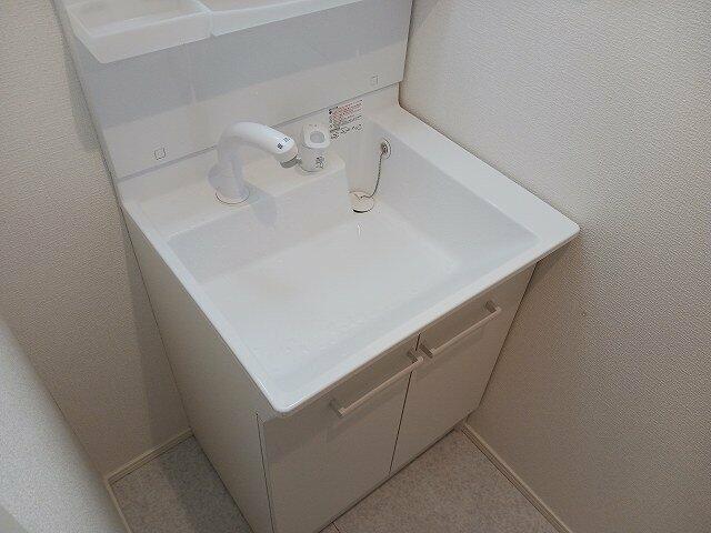 洗面設備　同棟別室?
