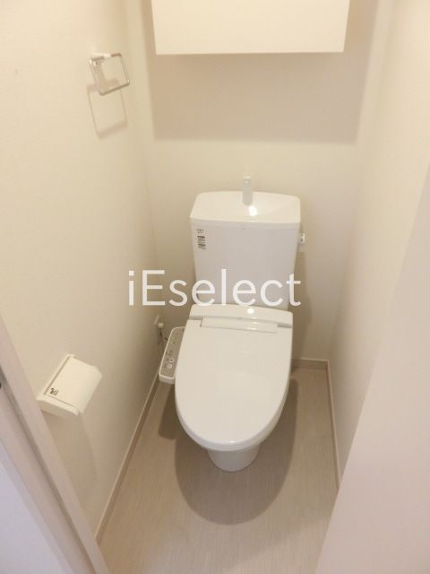 トイレ　ウォシュレット付きで快適。