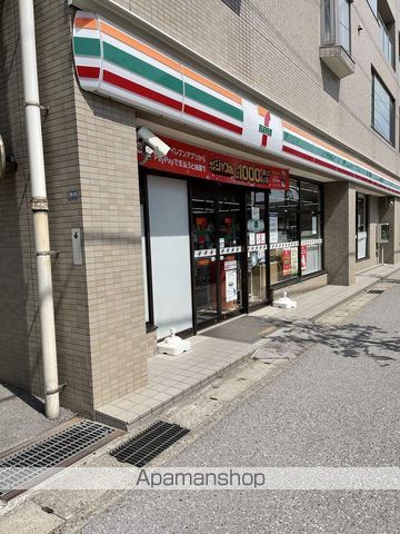 コンビニ　セブンイレブン（コンビニ）まで669m