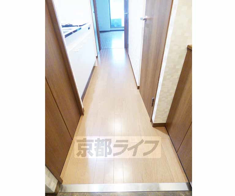 その他部屋・スペース　フローリングがとても綺麗です。