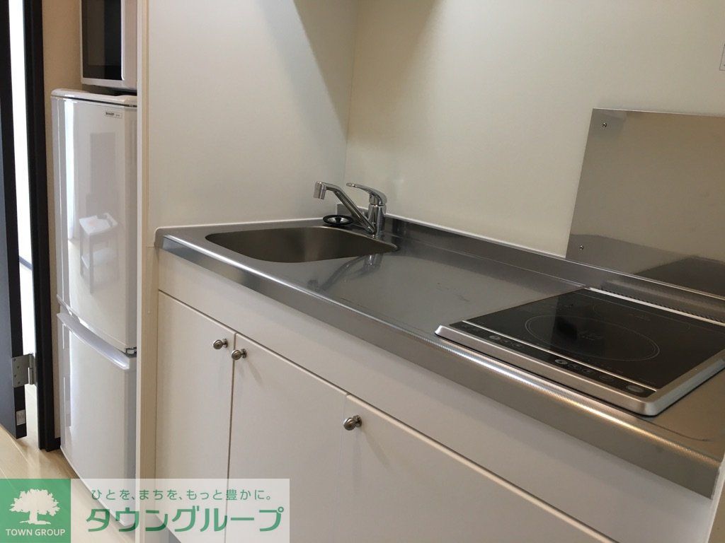 キッチン　同タイプの別物件の為実際とは異なります。