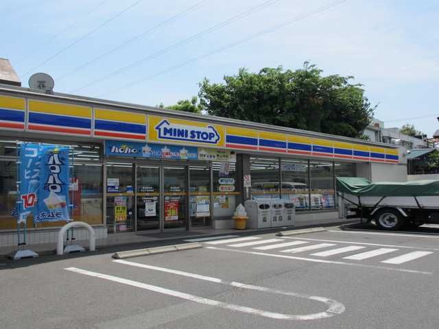 コンビニ　ミニストップ（コンビニ）まで620m