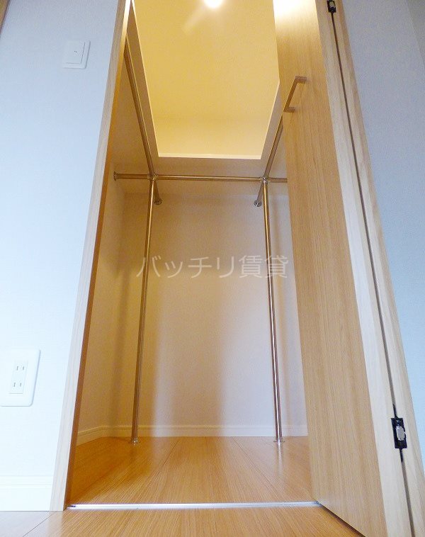 収納　別号室写真の為、現況を優先致します。