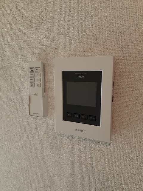 セキュリティ　モニター付きインターホン