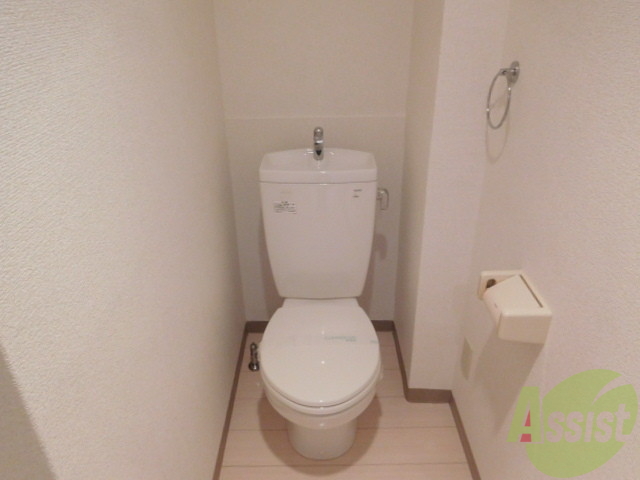 トイレ　真っ白トイレです