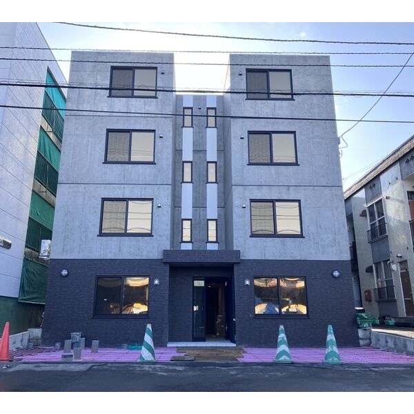 建物外観　☆南郷18丁目駅徒歩8分☆