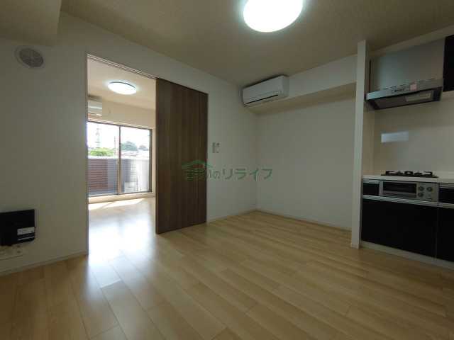 居室・リビング　反転タイプ・別部屋参考写真