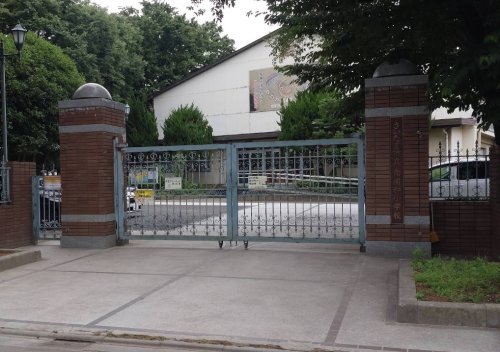 小学校　さいたま市立南浦和小学校（小学校）まで557m