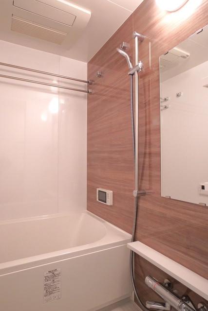バス・シャワールーム　※写真は同タイプ住戸です。