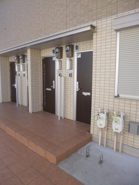 エントランス　★お部屋探しは株式会社タウンハウジング東京まで★