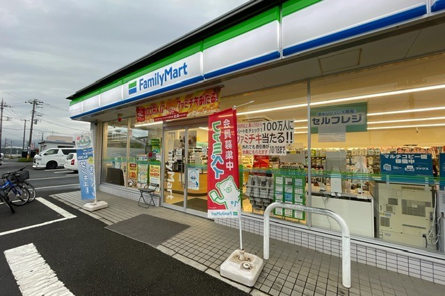 コンビニ　ファミリーマート相模原麻溝小前（コンビニ）まで1200m
