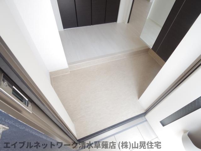 玄関　収納もある玄関です