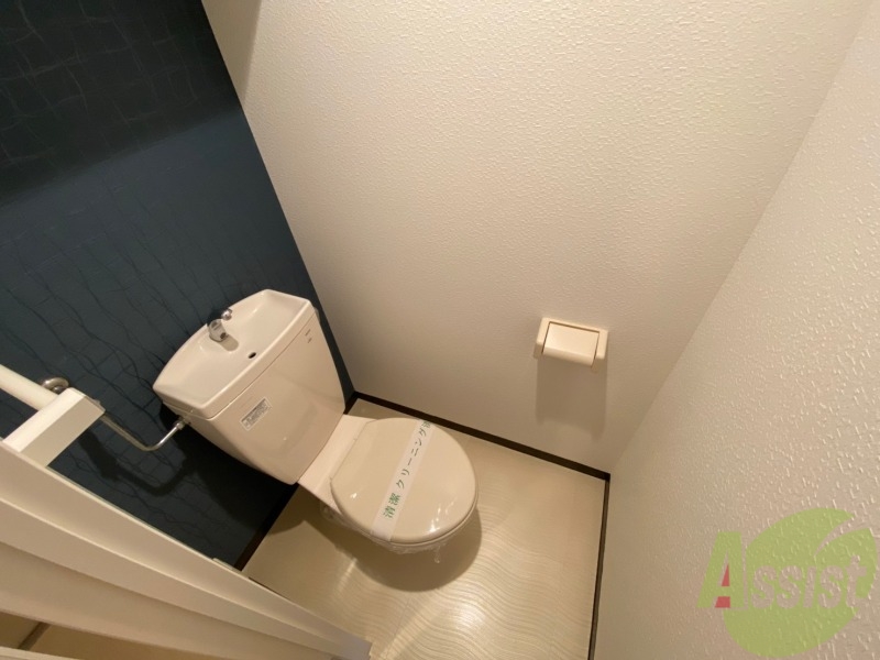 トイレ　こちらはトイレです。清潔感があり、安心して使用できます。