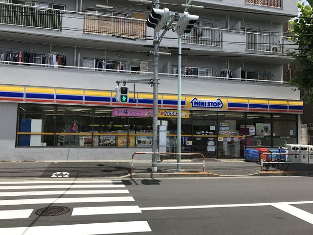 コンビニ　ミニストップ（コンビニ）まで449m