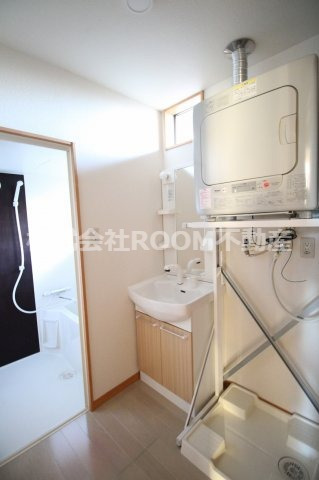洗面設備　使いやすい洗面所です
