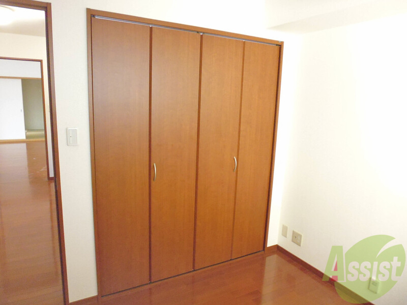 収納　各部屋に収納を設けることによってさらに広く使いやすい。