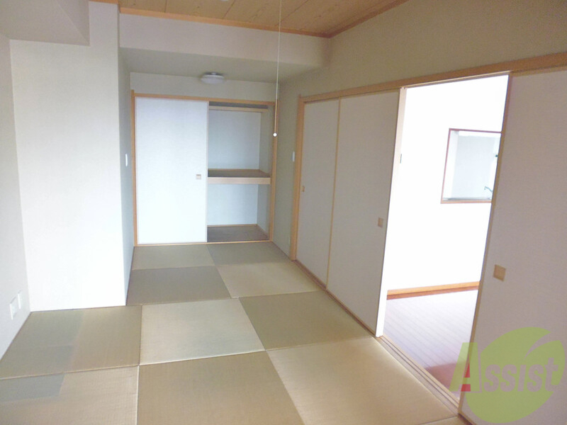 その他部屋・スペース　琉球畳みの和室で、のほほんとお茶を飲むのも風流ですよね？