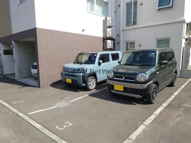 駐車場　駐車場