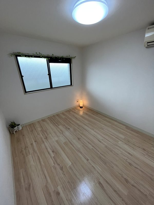 その他部屋・スペース　南向きで明るいお部屋です。