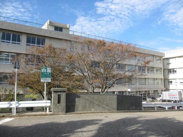 小学校　新潟市立真砂小学校（小学校）まで1365m