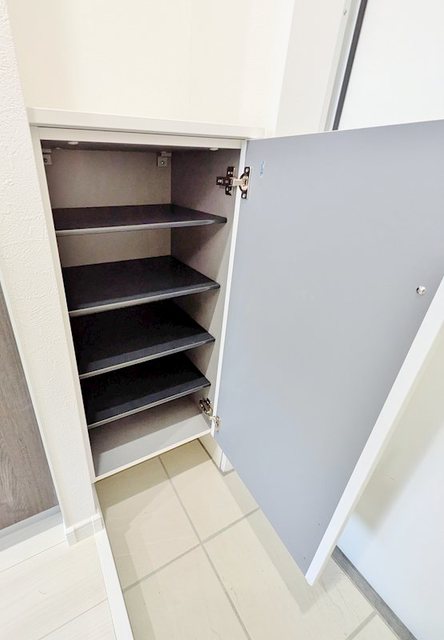 玄関　シューズボックス付き