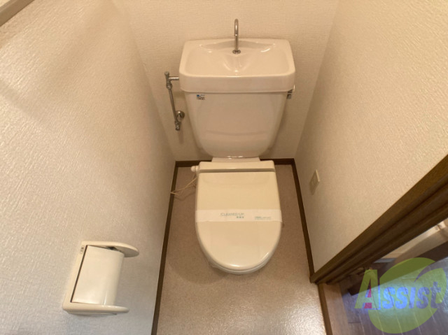 トイレ　トイレとお風呂が別なので清潔に使えて嬉しいですね。