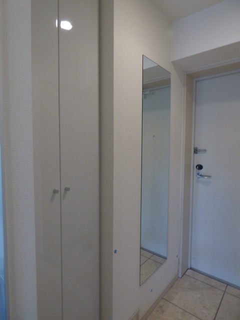 その他設備　姿見鏡＆シューズボックス