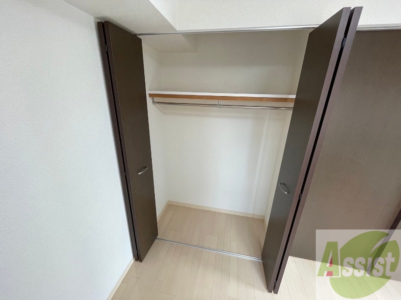 収納　寝室の収納です。部屋がすっきり片付きます。