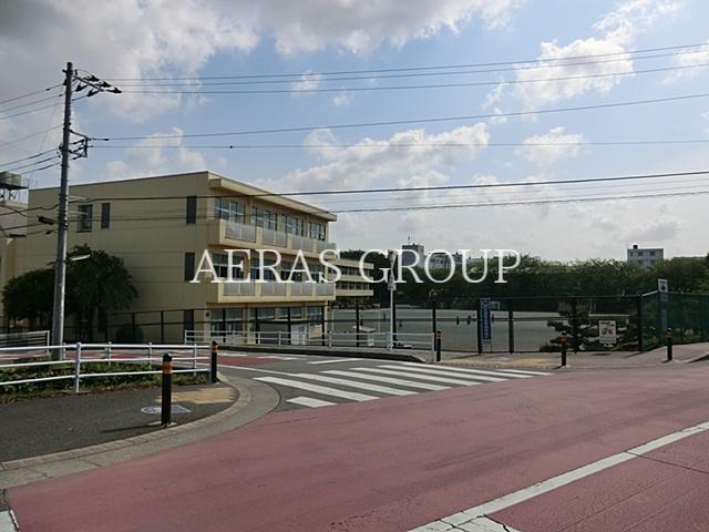 小学校　綾瀬市立早園小学校（小学校）まで439m