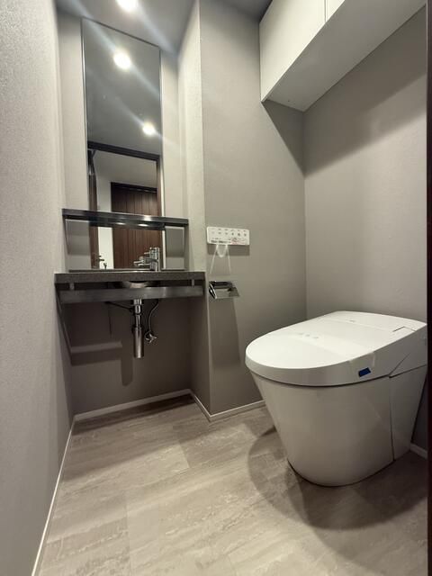 トイレ　シンプルで使いやすいトイレです