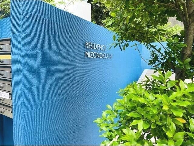 エントランス　角部屋です