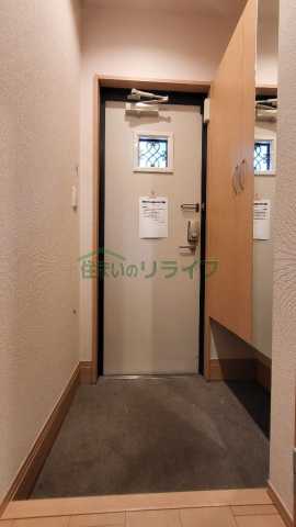玄関　反転タイプ・別部屋参考写真