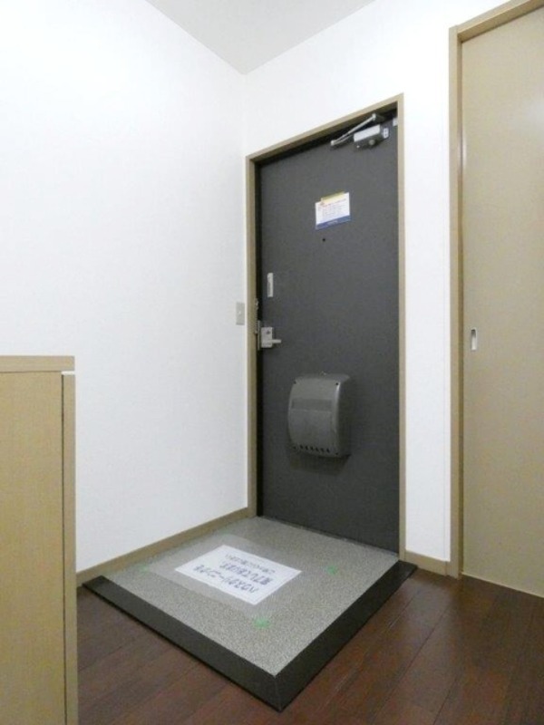 玄関　図面と現状に相違がある場合には現状を優先
