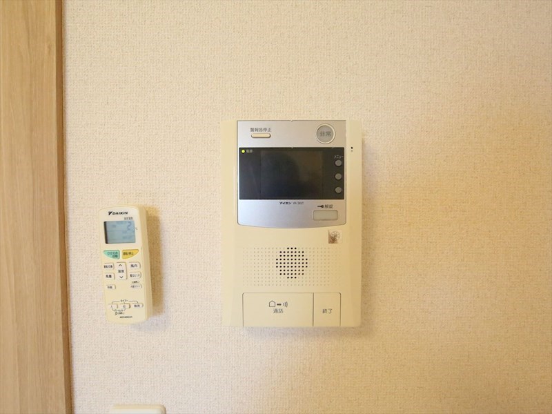 セキュリティ　TVモニター付インターホン