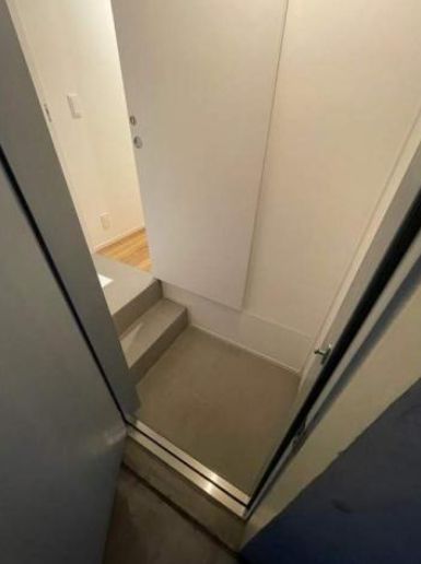 玄関　※別部屋参考写真