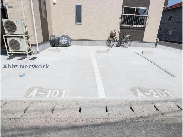 駐車場　駐車場
