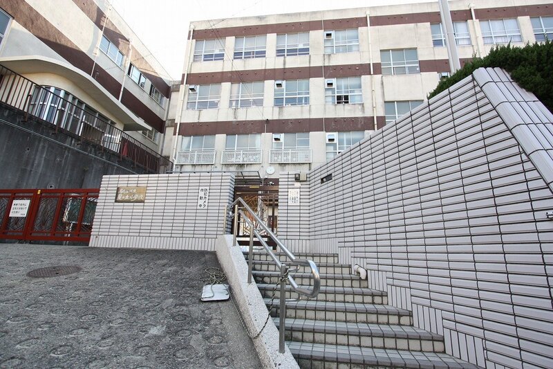 小学校　名古屋市立星ケ丘小学校（小学校）まで496m