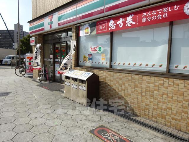 コンビニ　セブンイレブン　大阪新町4丁目店（コンビニ）まで192m