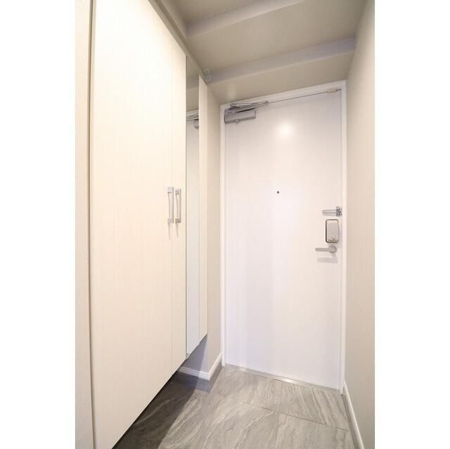 玄関　収納もある玄関です