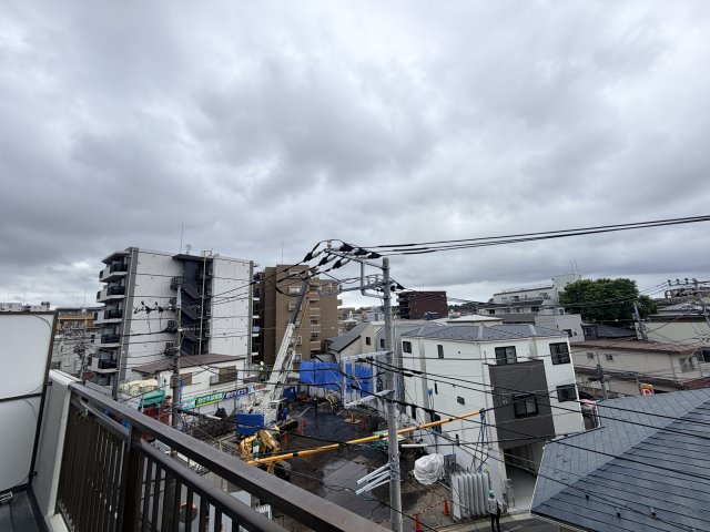 眺望　最上階・南東向きで日当たり良好