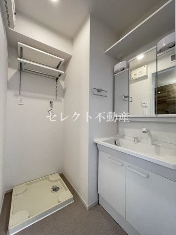 洗面設備　【アイ・ヴィレッジ古閑中町Ａ】スペースが確保できる洗面所です