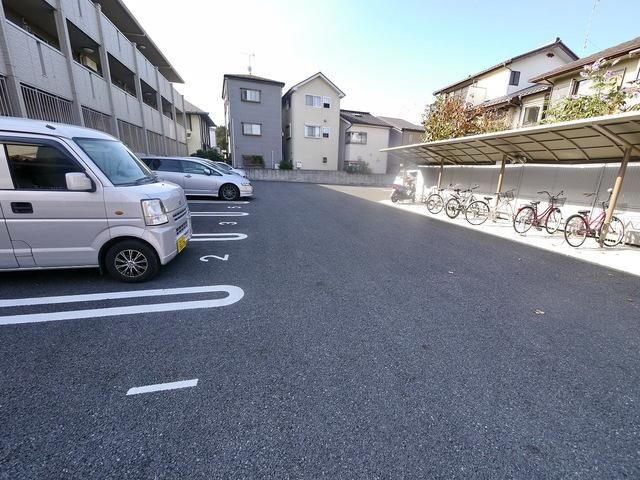 駐車場　駐車場