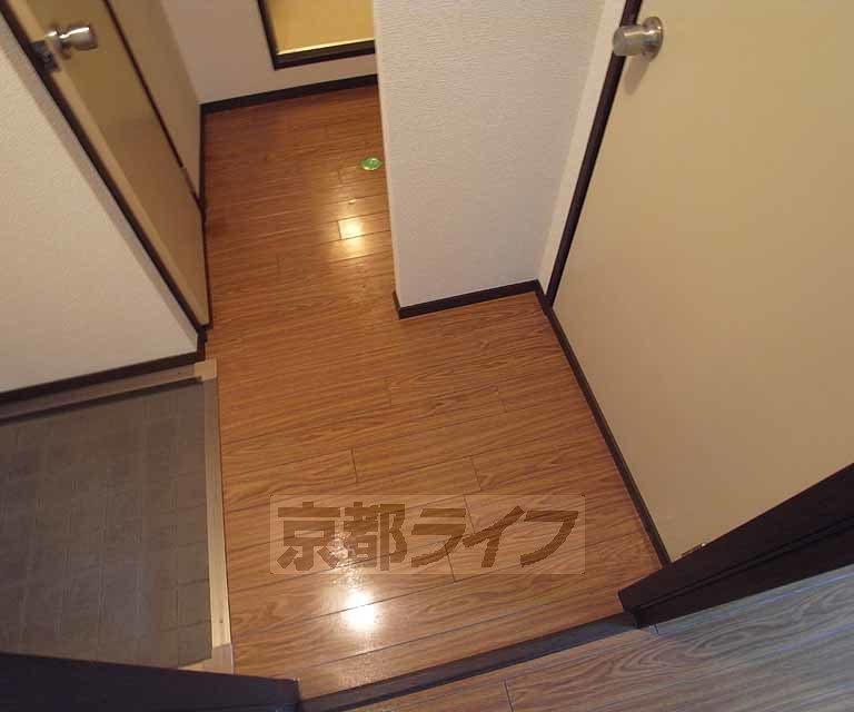 その他部屋・スペース　明るい廊下です。