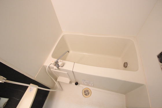 バス・シャワールーム　※別部屋の写真です