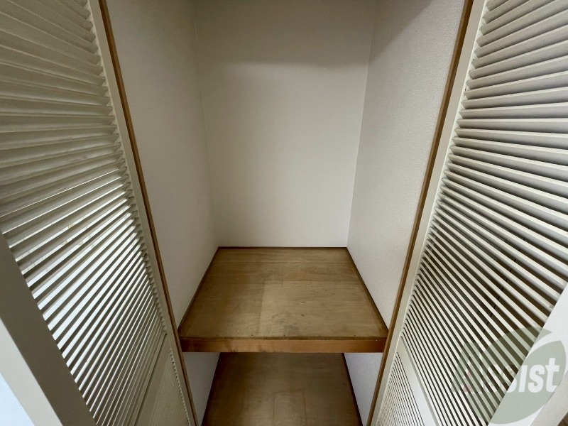収納　寝室の収納です。部屋がすっきり片付きます。