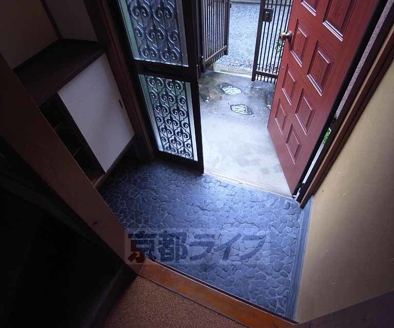 玄関　・お問合せは京都ライフまで・